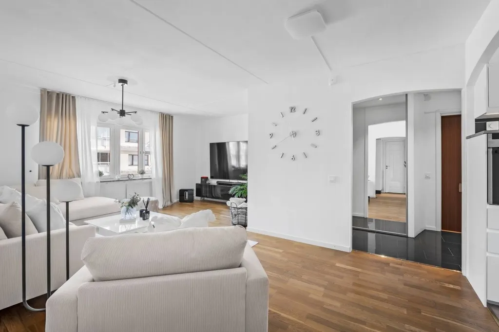 Soggiorno - Open-Plan Flat with Balcony in Kista