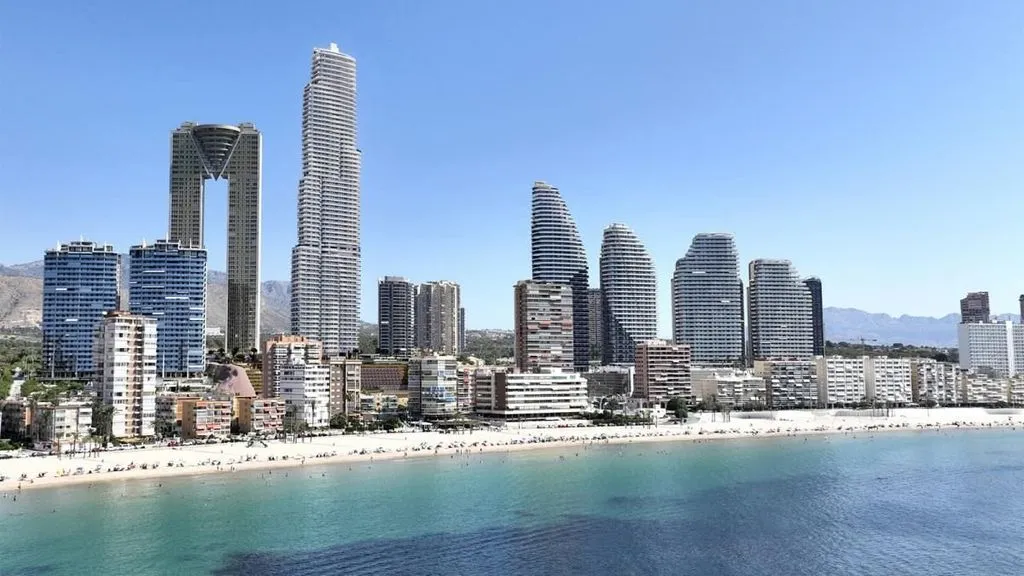 Luxury Apartment with Pool in Benidorm