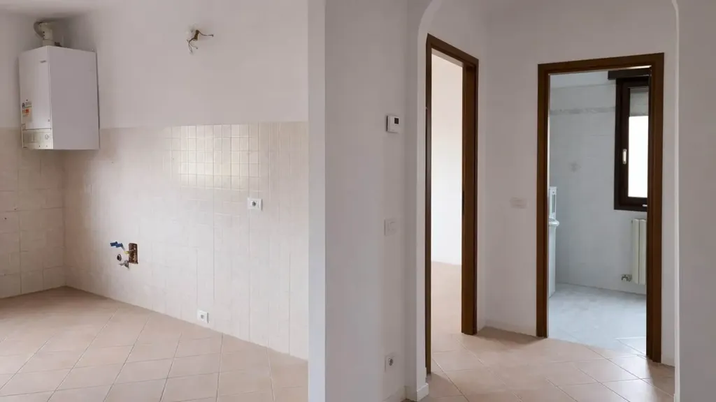 Entrée - Two-Level Apartment with Garage in Soliera