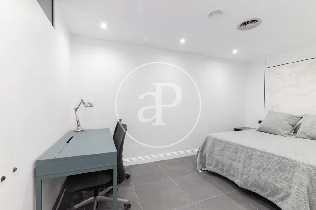 Magamistoad - Modernised Attic Apartment with Terrace in Eixample Dreta