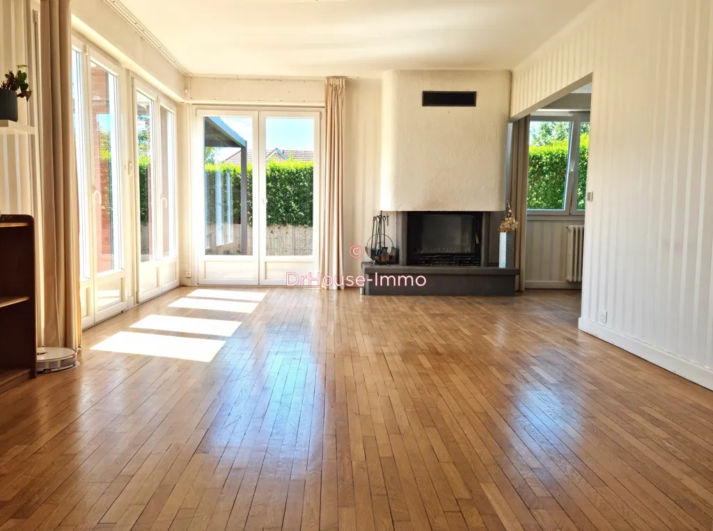 Elutuba - Spacious House with Extensive Garden in Charmes