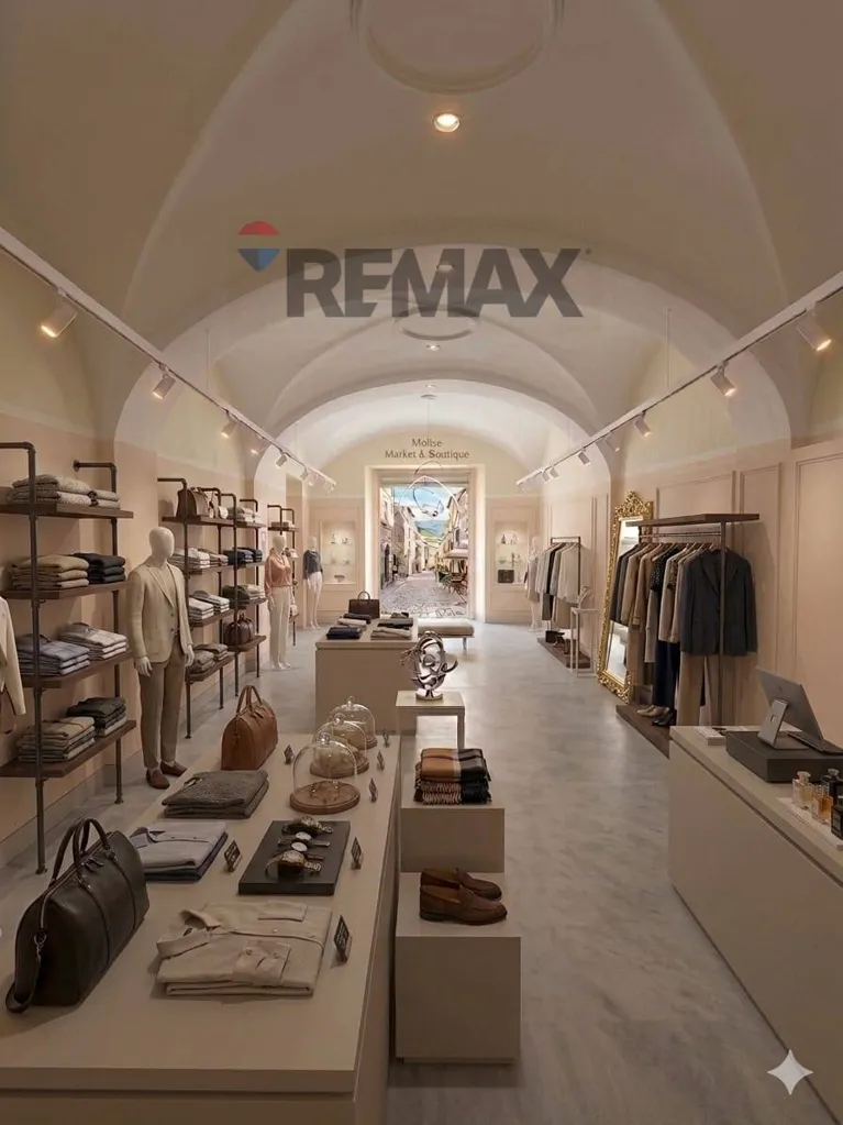 Toad - Commercial Space with Private Garden in Campobasso