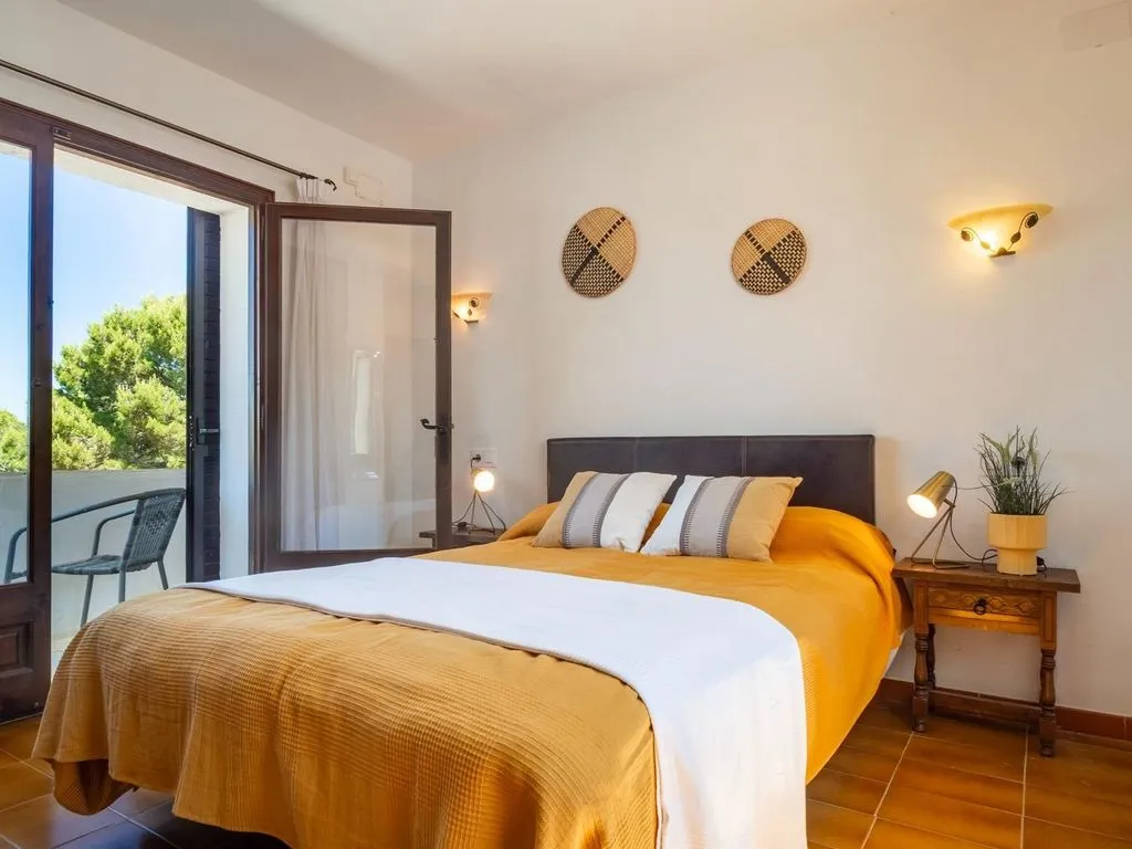 Bedrooms - Sea View House with Pool in Cala Mateua
