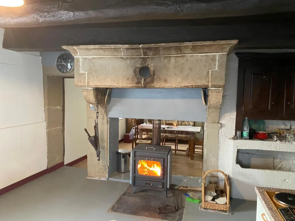 Cuisine - Maison Charmante avec Jardin à Morizécourt