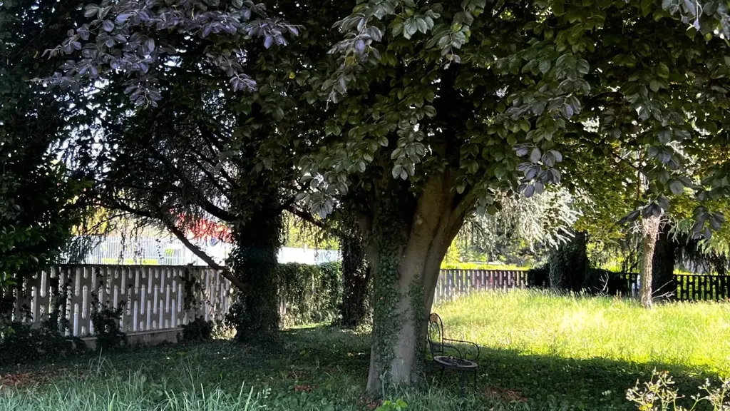 Aed - Villa with Edificabile Potential in Bernareggio