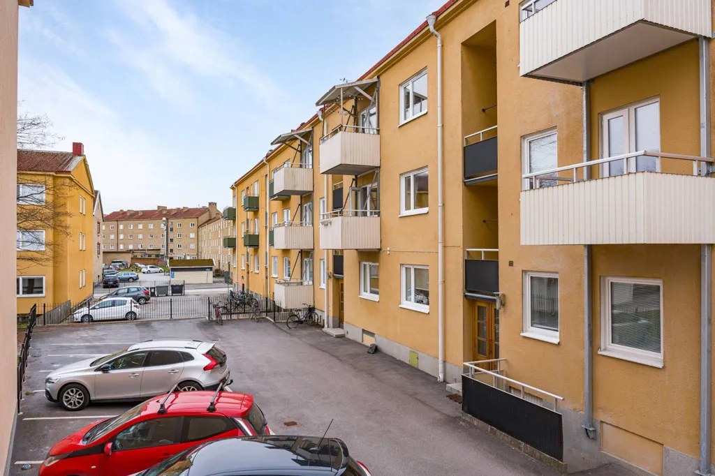 Balcony - Renovated Apartment with Balcony in Örebro