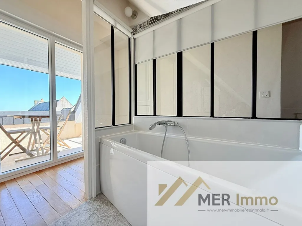 Salles de bain - Maison avec Vue sur la Baie et Piscine Chauffée à Cancale