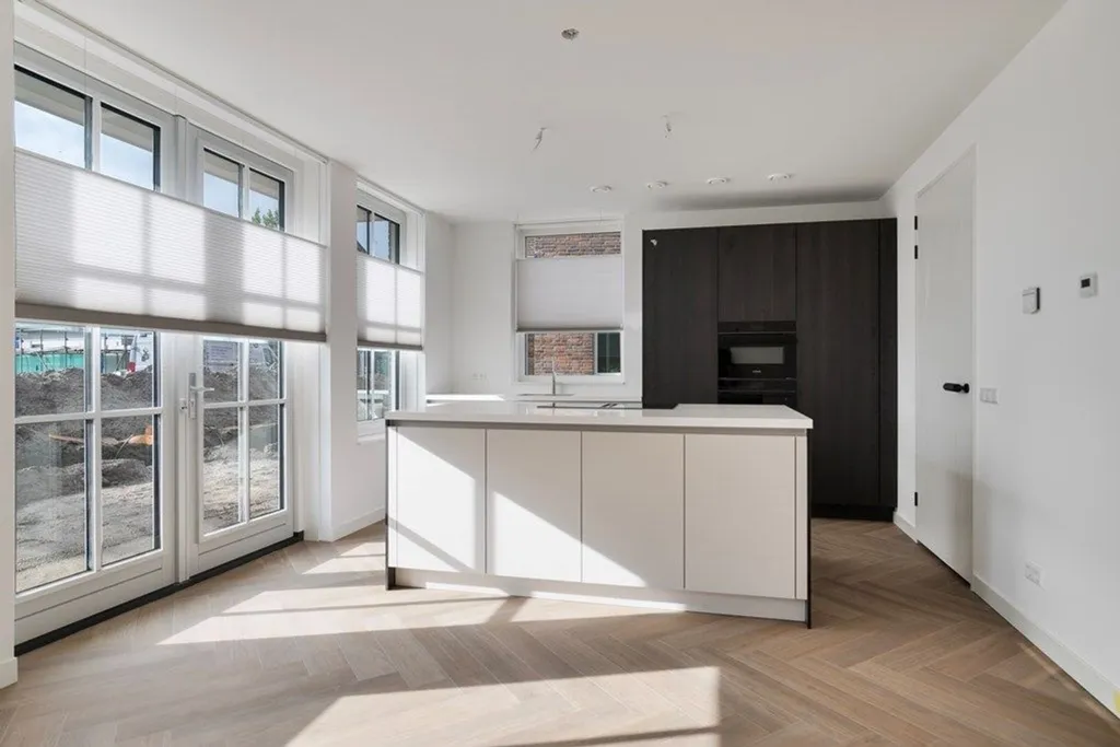 Cuisine - Modern Hoekwoning with Garden in Leidschendam