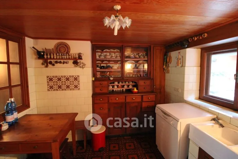 Cuisine - Two-Storey Apartment with Town Centre View in Rima