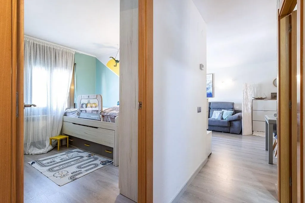 Reformed Apartment with Terrace in Polinyà