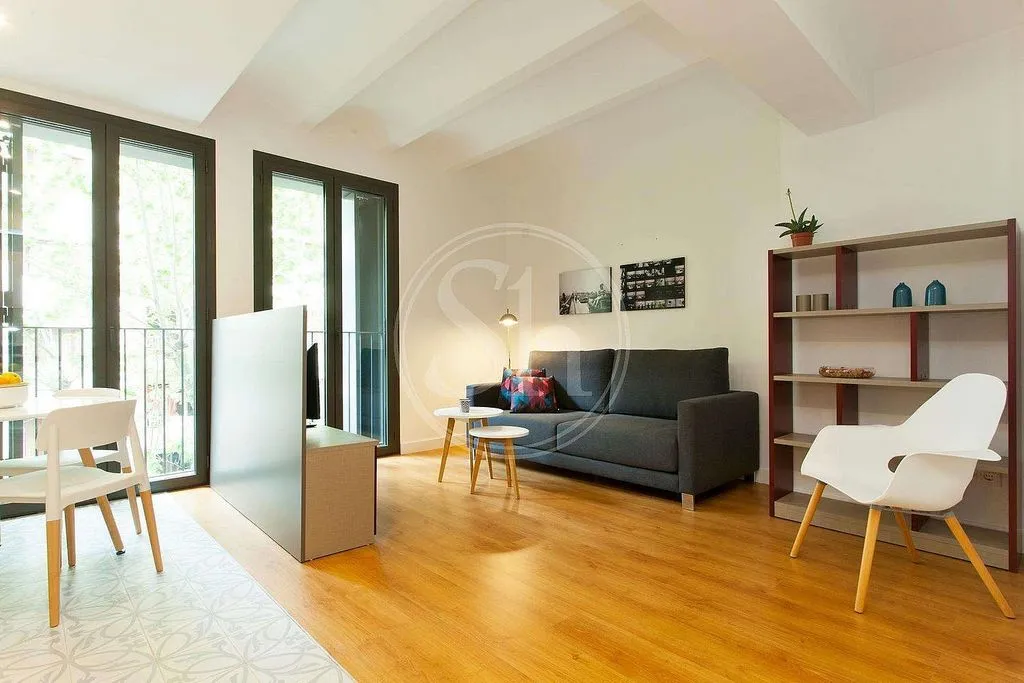 Living Room - Furnished Flat with Balcony in Eixample