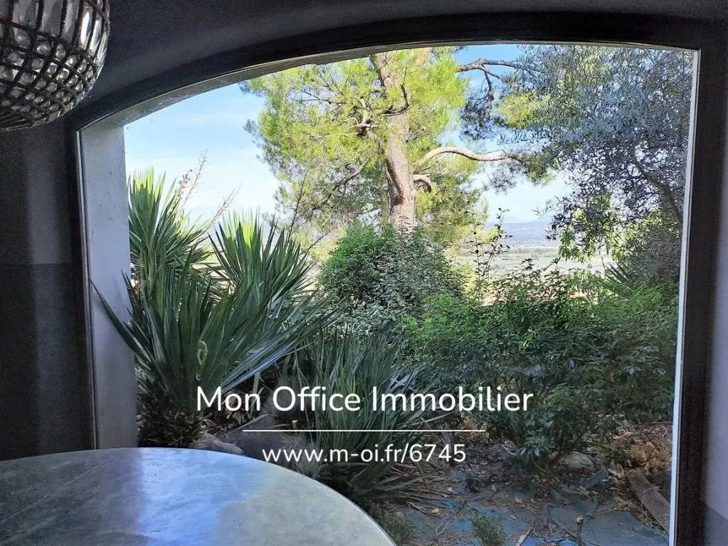 Toad - Country House with 360° Views near Manosque