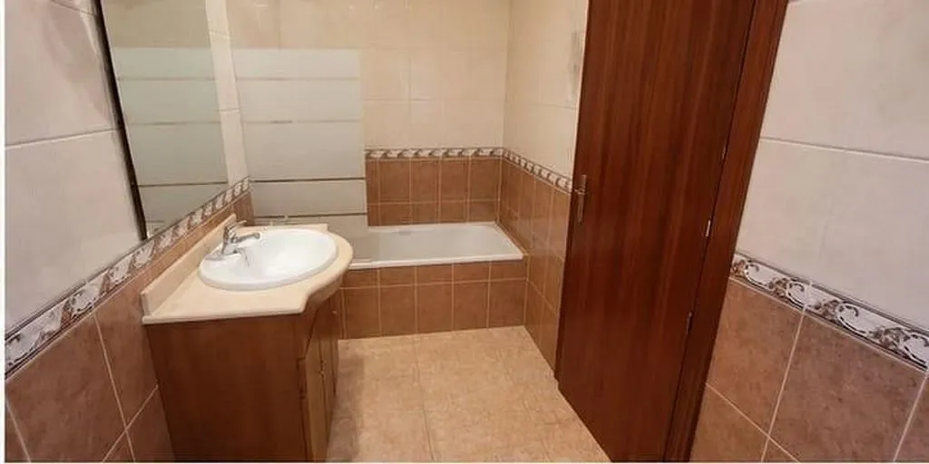 Salles de bain - Terraced Semi-Detached House in Gredos, Cáceres