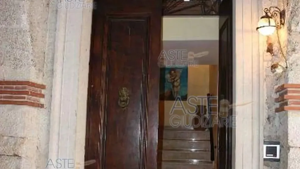 Entrée - Residential Property with Attic in Teggiano