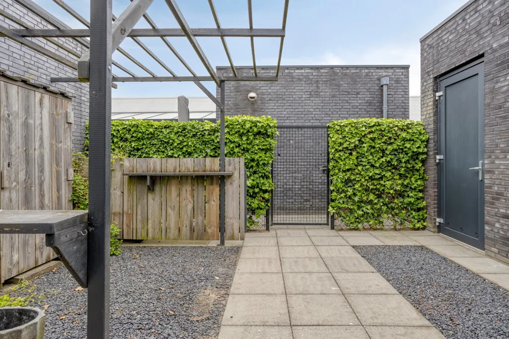 Aed - Modern Flat-Plan House with Patio in Kapelle