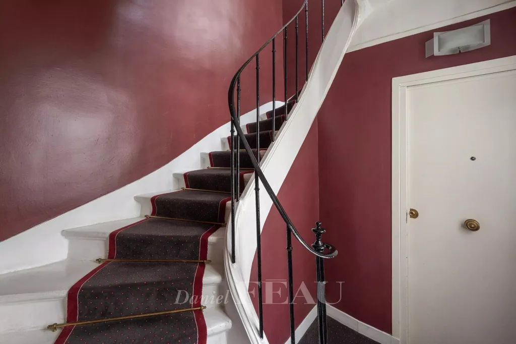 Pièces - Appartement Rénové avec Cuisine Ouverte au 6ème Arrondissement