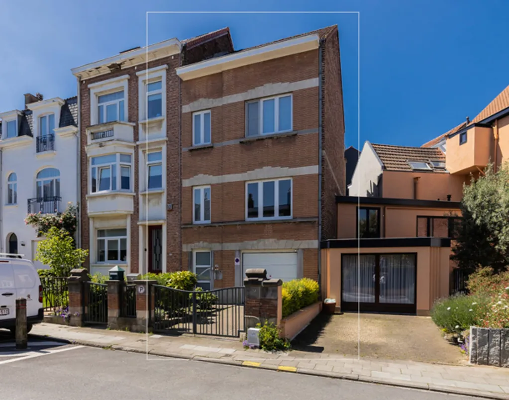 Välivaade - Characterful 4-Bedroom Home with Terrace in Auderghem