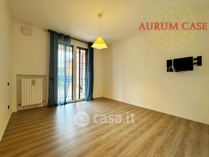 Séjour - Trilocale with Private Garden in Nonantola