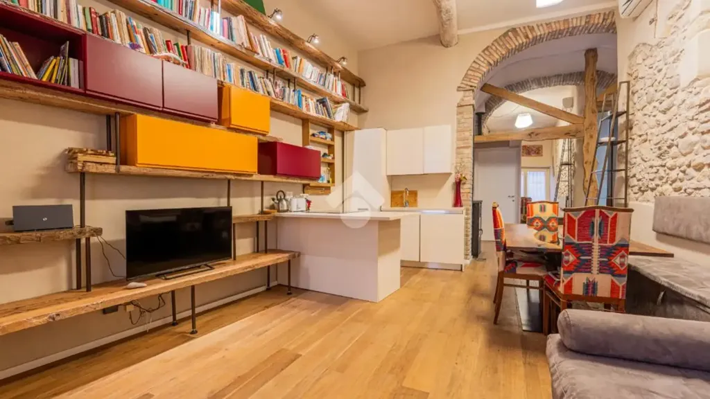Elutuba - Triplex in Historic Centre, San Felice del Benaco