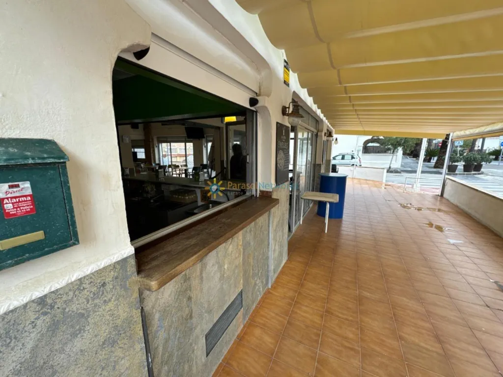 Terrass - Restaurant with Beach Proximity in Piles