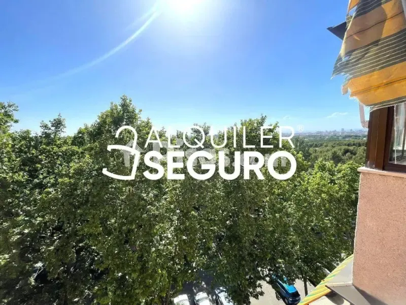 Balcone - Spacious Flat with Garden and Pool in Moratalaz