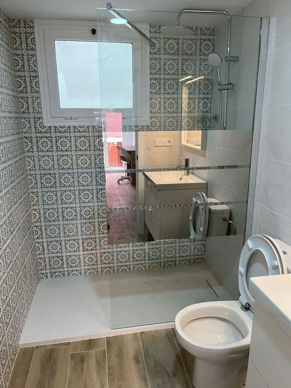 Vannitoad - Student-Friendly Flat with Balcony in Altabix