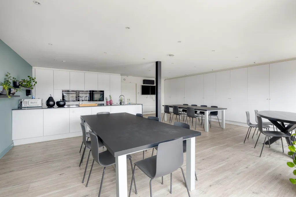 Salle à manger - Kantoor avec Services dans le Centre d'Intraxie à Rumbeke