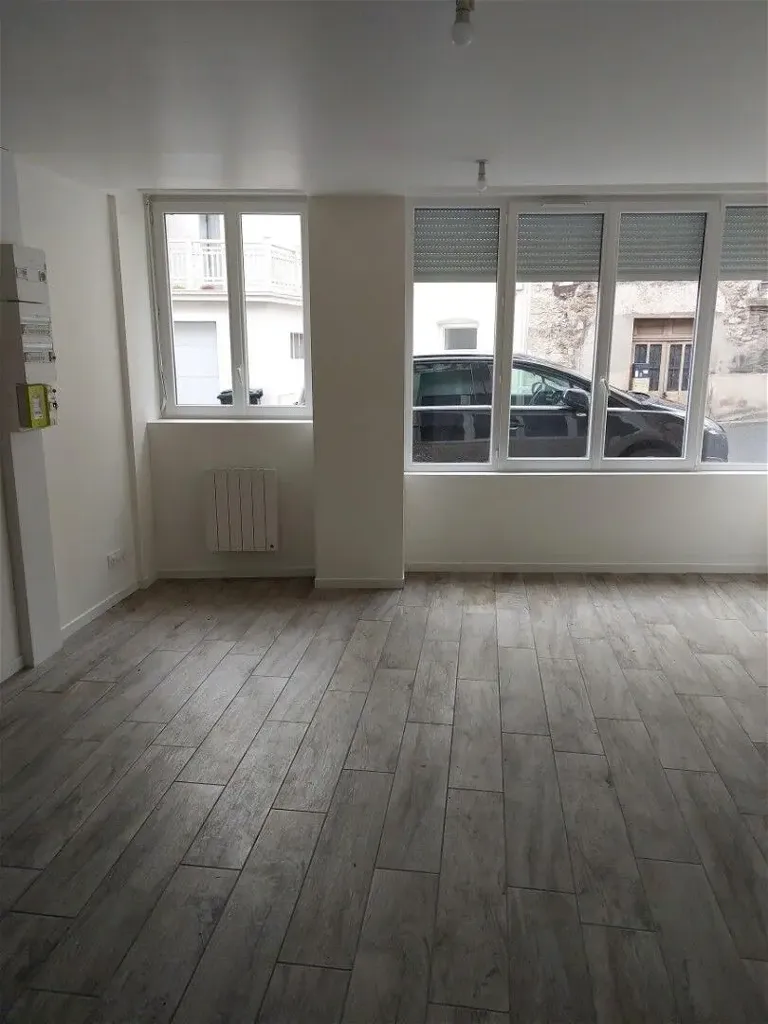 Rooms - Bright Studio with Parking in Lagnieu