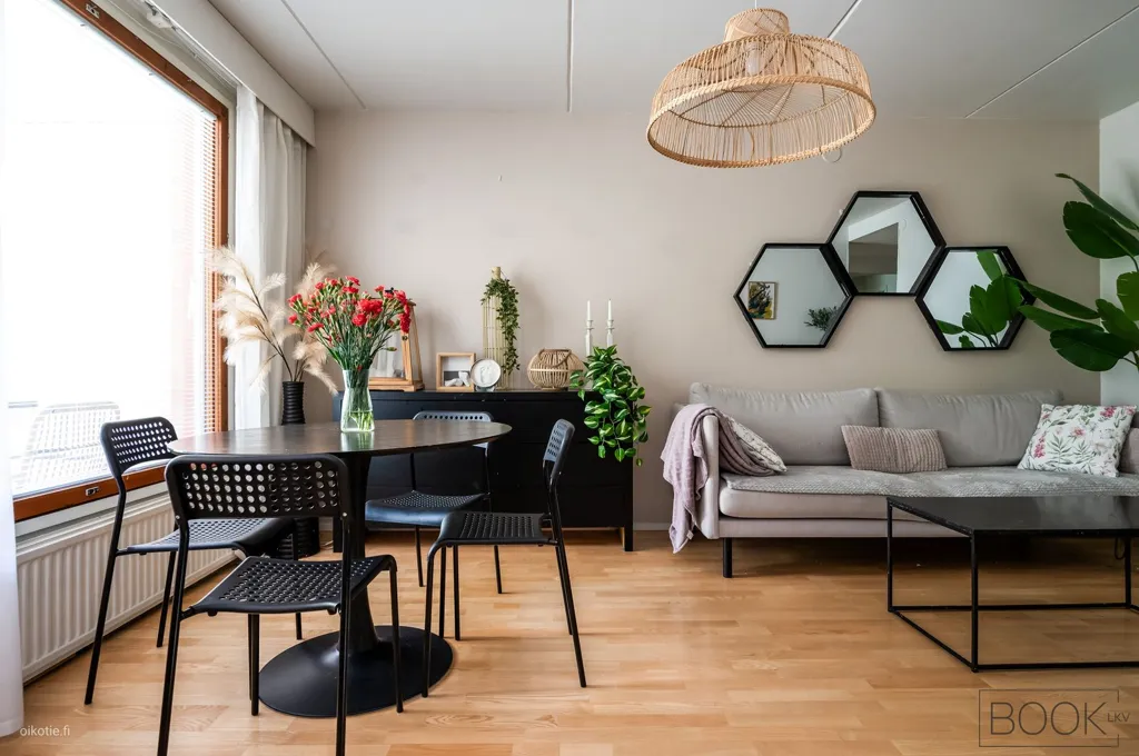 Séjour - Spacious Apartment with Garden in Mäntylä, Oulu