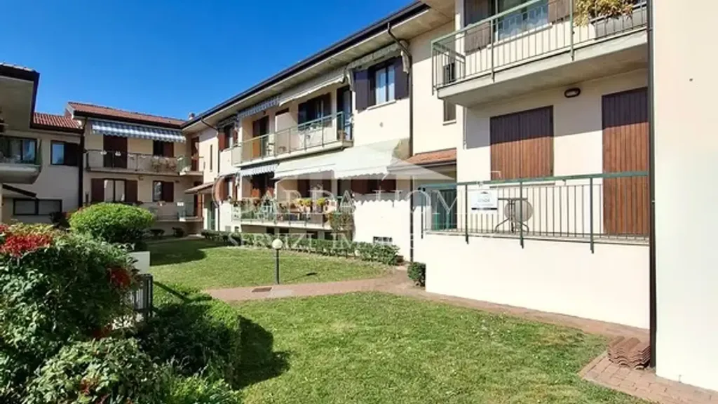 Aed - Bright Trilocale with Balcony in Lonato