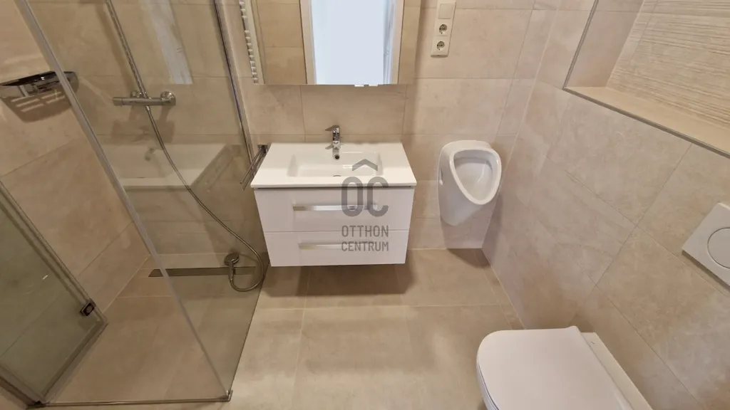 Vannitoad - Luxury Duplex with Garden in Budapest III