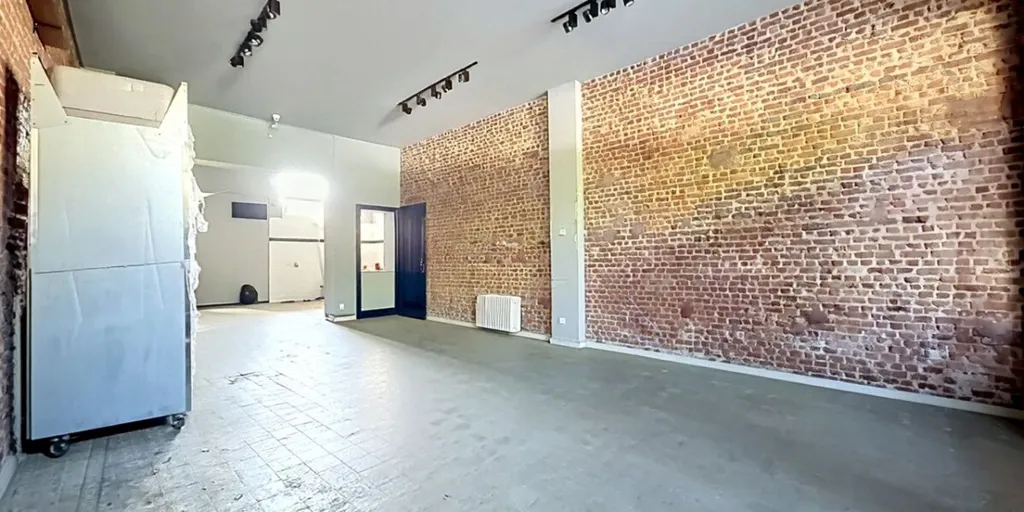 Pièces - Loft à Rénover avec Jardin à Schaerbeek