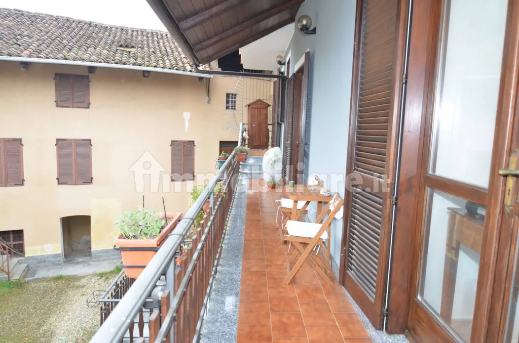 Rõdu - Terraced House with Private Terrace in Levone