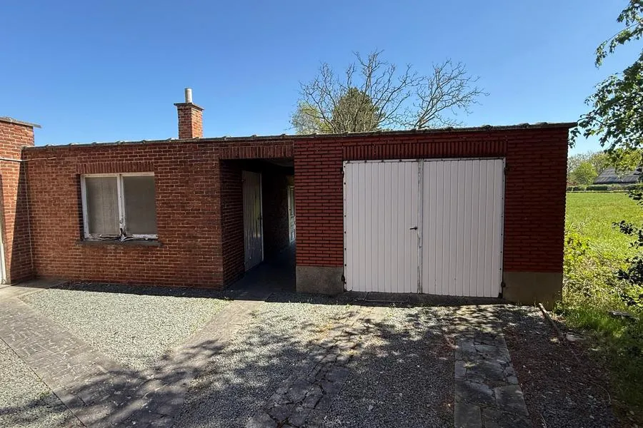 Exterior - Renovatable House with Garden in Baal