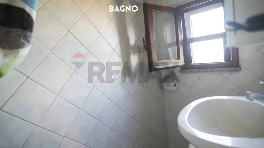 Salles de bain - Rustic Trilocale with Countryside View in Roccastrada