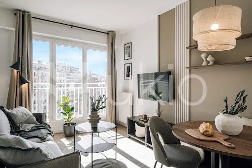 Séjour - Appartement Meublé avec Ascenseur à Paris 15e