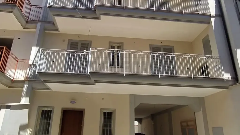 Extérieur - Modern Apartment with Balconies in Marcianise