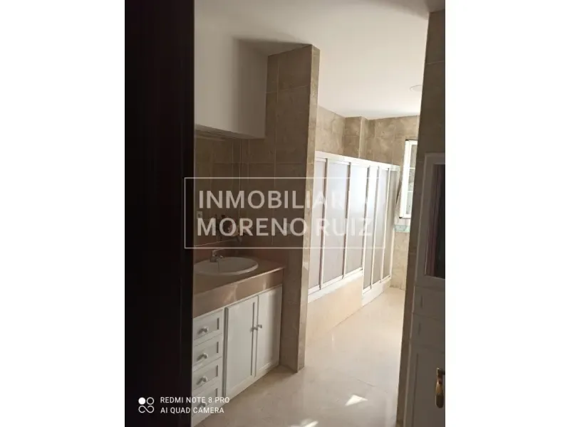 Salles de bain - House with Commercial Space in Baena