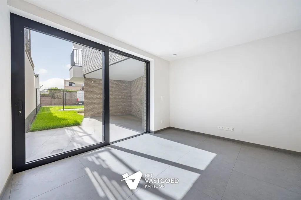 Ingresso - Ground Floor Apartment with Terrace in Central Location