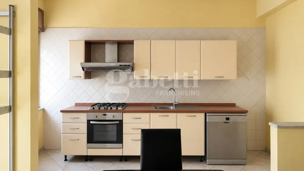 Cuisine - Apartment with Balcony in Fuorigrotta, Naples