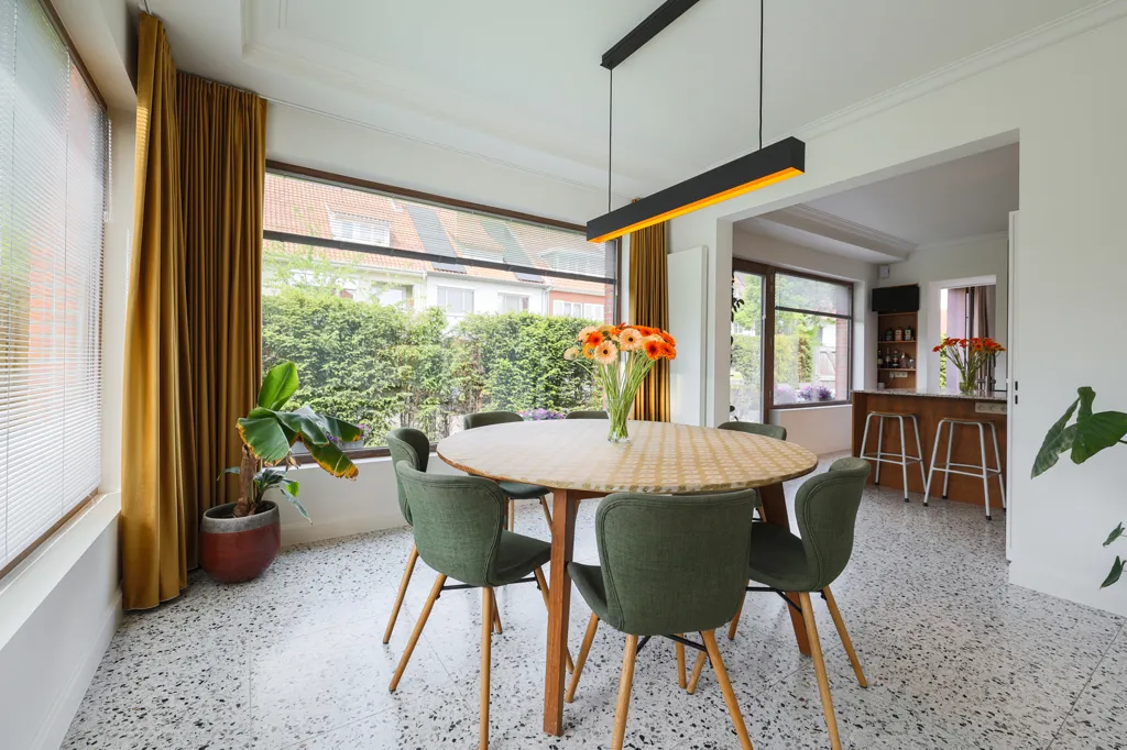 Salle à manger - Maison Future-Proof avec Piscine à Mortsel
