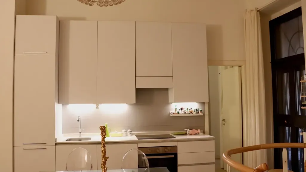 Cucina - Signorile Triplex in Milan's Historic Centre