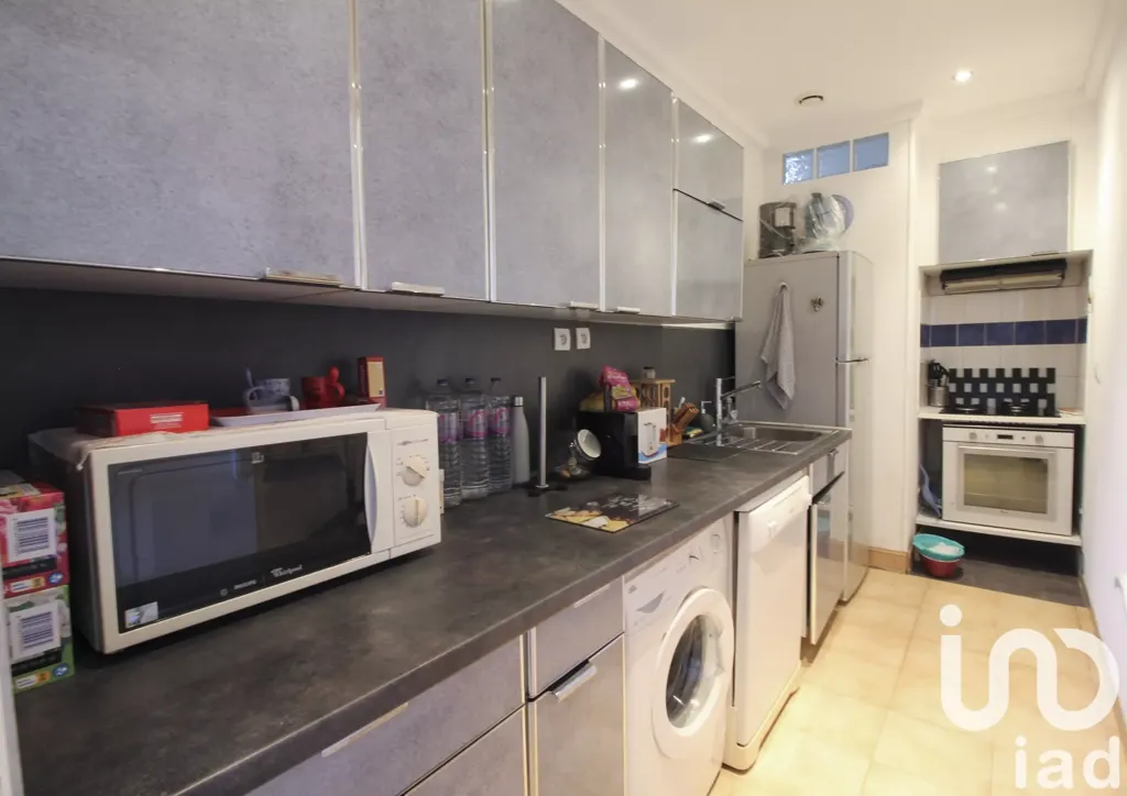 Kitchen - Individual House with Garden View in Cagnes-sur-Mer