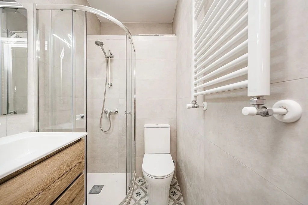 Vannitoad - 1-Bedroom Flat with Ascender in Malasaña