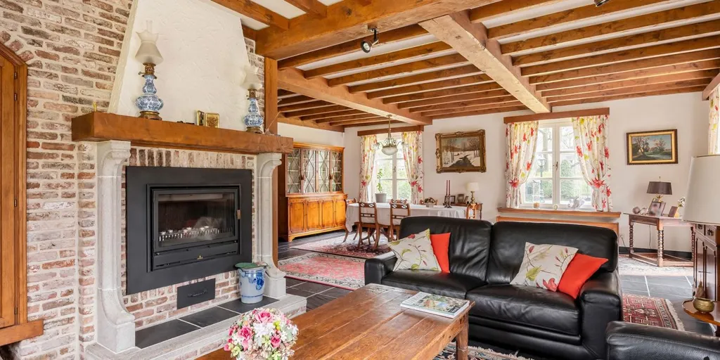 Living Room - Country Villa with Terrace and Garden