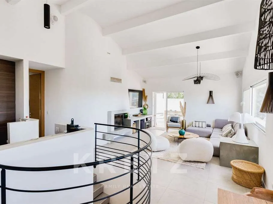 Séjour - Maison Contemporaine avec Vue Panoramique à Marseille