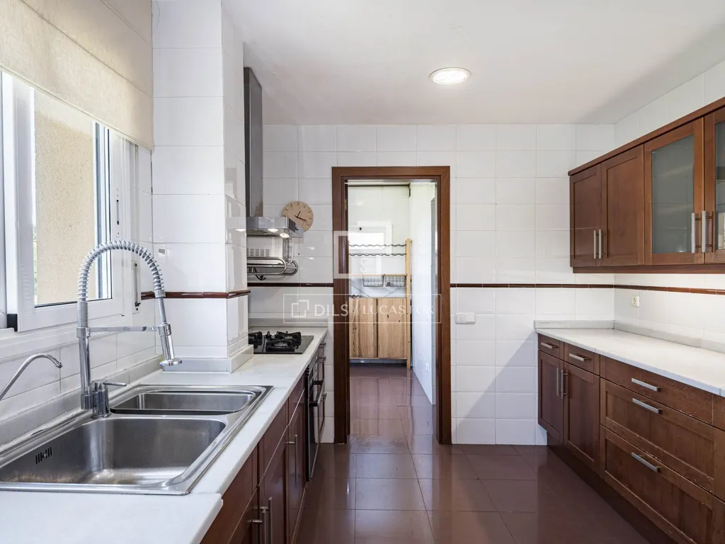 Cuisine - Luxury Villa with Pool in Sant Cugat