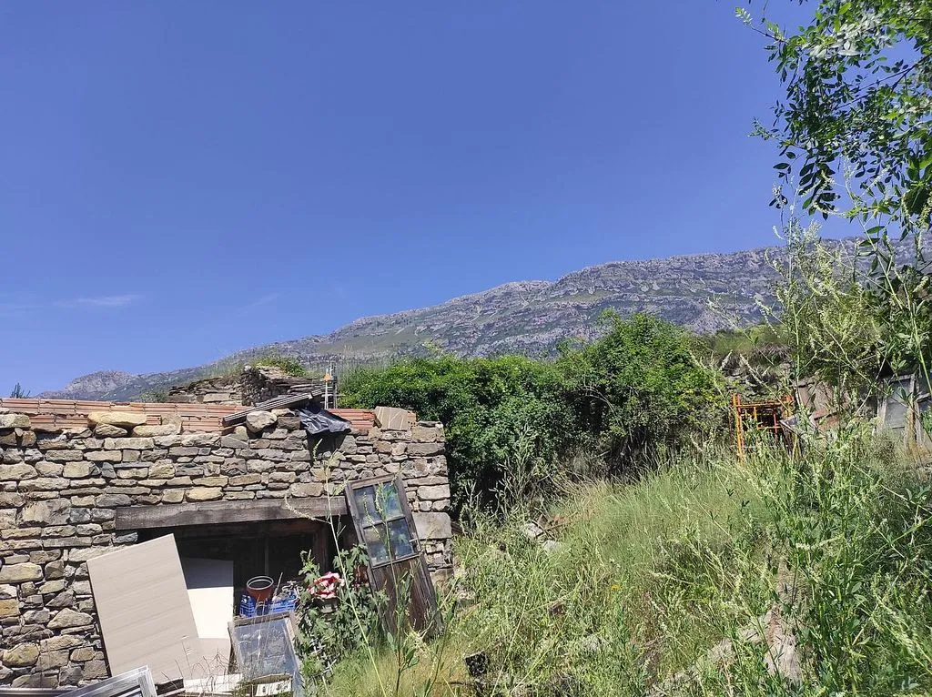 Garden - Rustic Borda with Garden near La Fueva