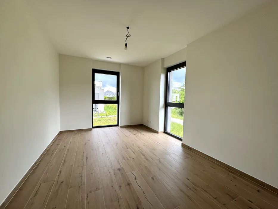 Toad - Contemporary House with Rooftop Terrace in Strassen