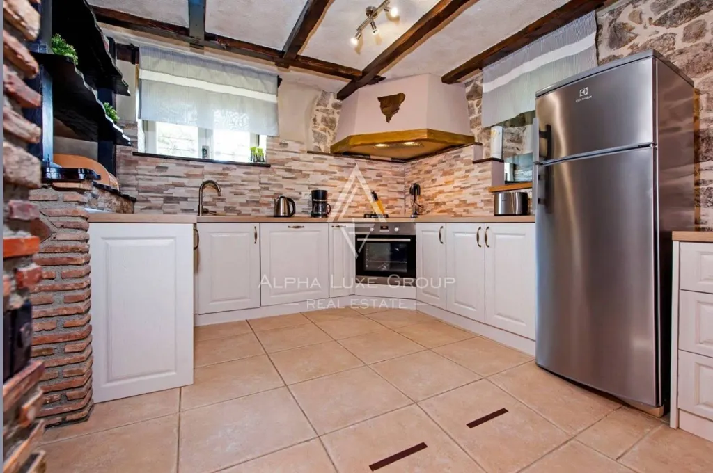 Köök - Rustic Villa with Private Pool in Pićan